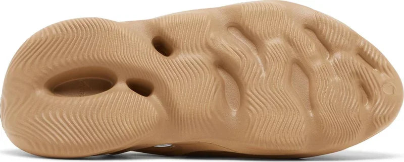 Yeezy Foam Runner - Clay Taupe - Hectic Kixs