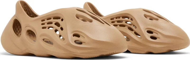 Yeezy Foam Runner - Clay Taupe - Hectic Kixs