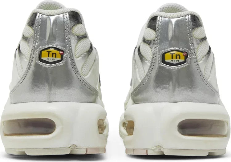 Nike Air Max Plus TN - White Green Strike (W) - Hectic Kixs