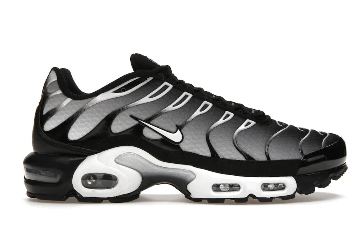 Nike Air Max Plus TN - Black Metallic Silver - Hectic Kixs
