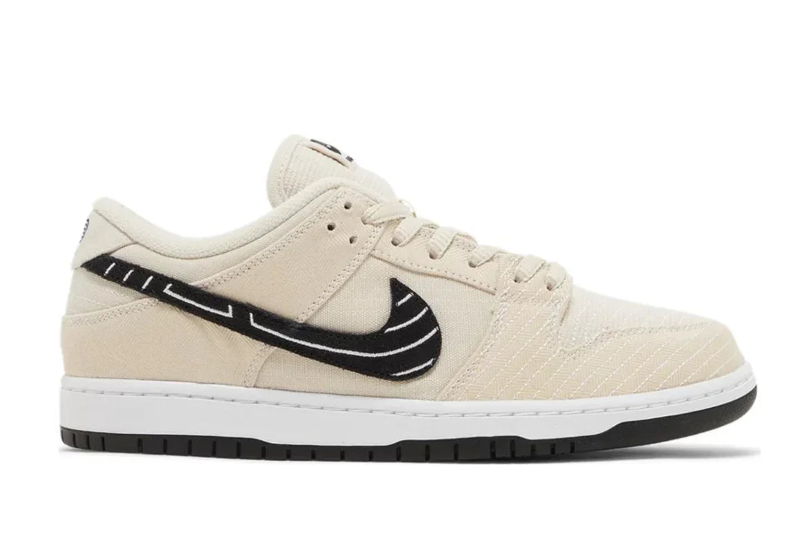 Nike SB Dunk Low - Albino & Preto - Hectic Kixs