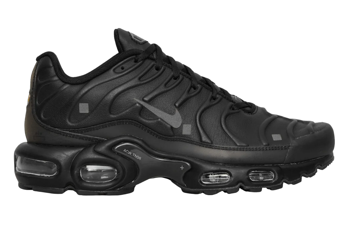 Grade school black 2025 air max plus