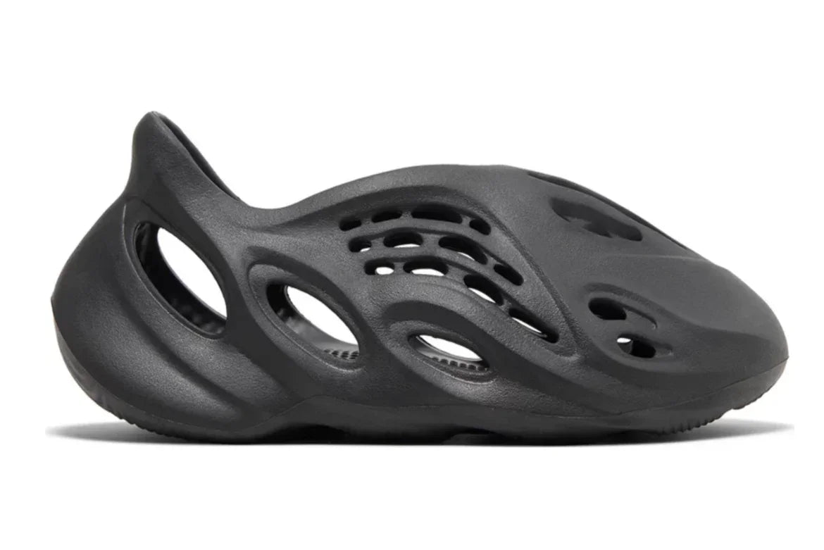 Yeezy Foam Runner - Onyx - Hectic Kixs