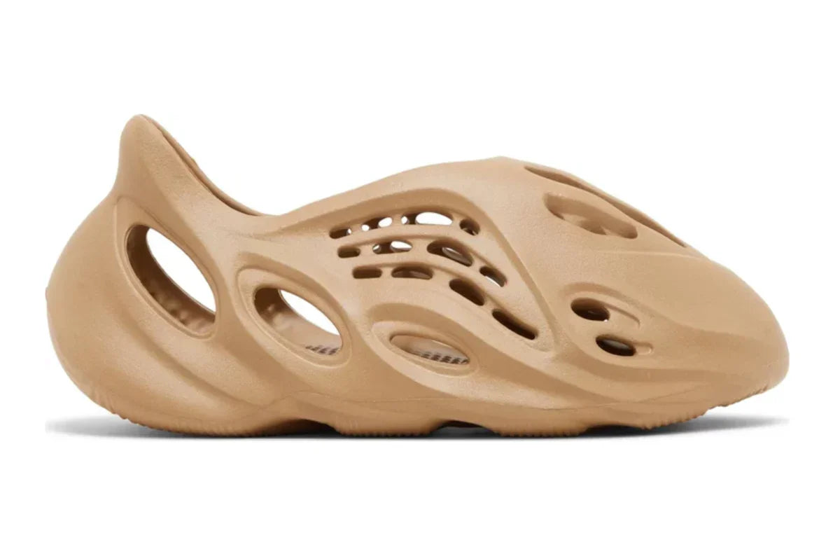 Yeezy Foam Runner - Clay Taupe - Hectic Kixs