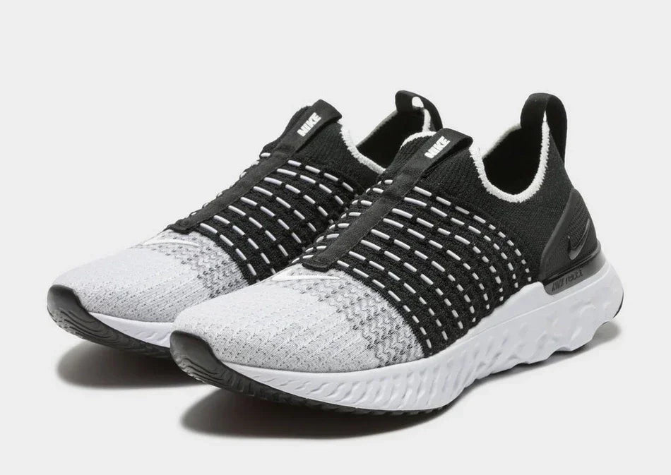 Nike React Phantom Run Flyknit 2 - Black/White (W) - Hectic Kixs