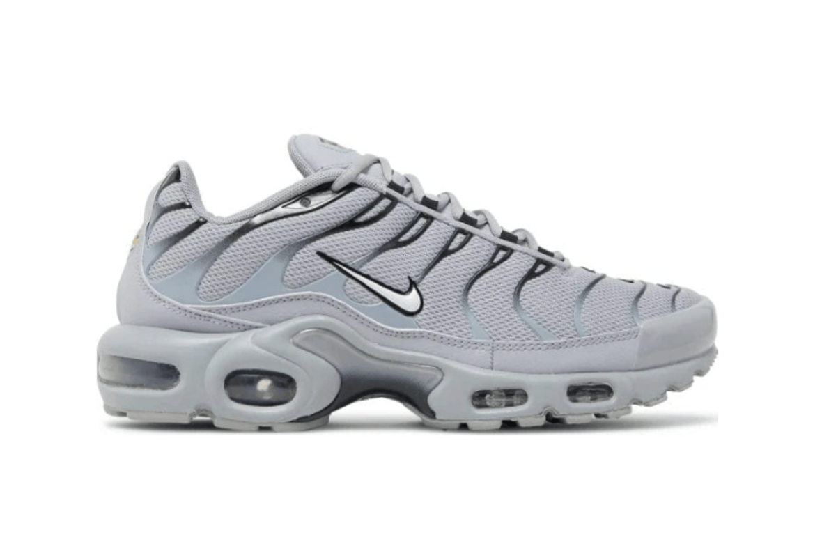 Nike Air Max Plus TN Wolf Grey Sneakers – Sleek All-Grey Colorway