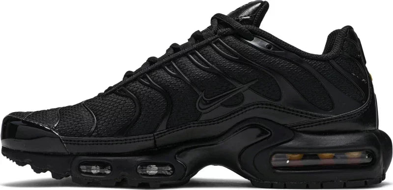 Nike air max sales plus triple black