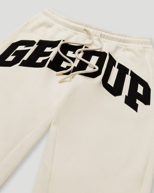 Geedup Team Logo Trackpants - Buttercream/Black