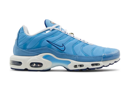 Hectickixs – Nike Air Max Plus SE 'First Use' in University Blue, featuring retro-inspired branding, soft blue upper, white midsole, and signature Tuned Air technology