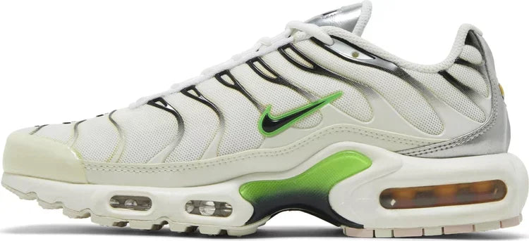 Nike Air Max Plus TN - White Green Strike (W) - Hectic Kixs