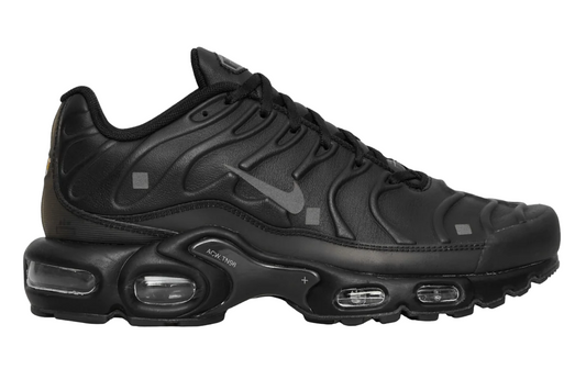 Hectickixs – Nike Air Max Plus TN A-COLD-WALL edition in black featuring industrial design elements, minimalist overlays, and signature Tuned Air cushioning