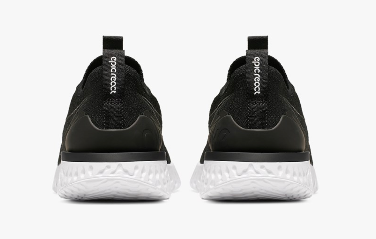 Nike Epic Phantom React Flyknit - Black/White (W)